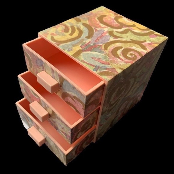 Pretty Pink & Gold Floral Pattern Three Drawer Jewelry Box Organizer - Picture 3 of 5
